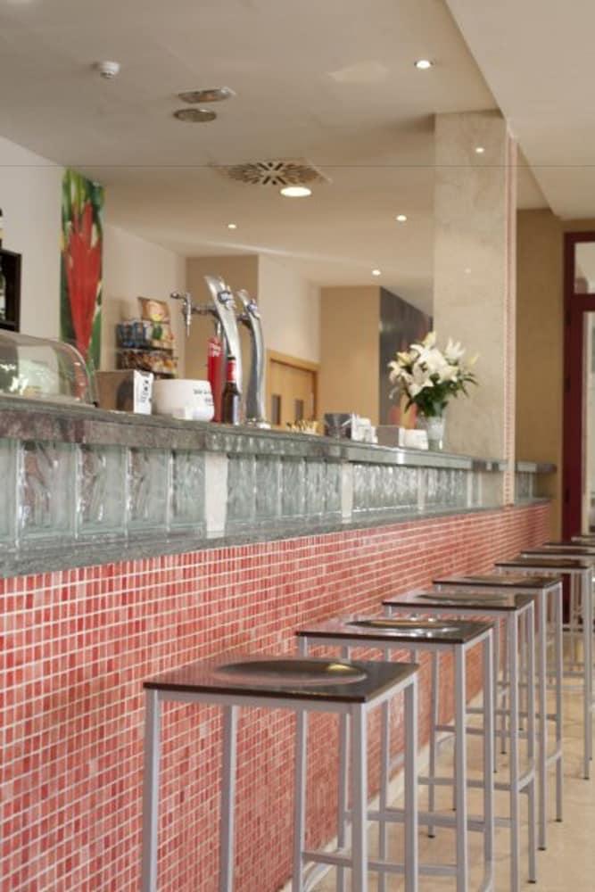 Hotel Tocina Business Albolote Restaurant photo
