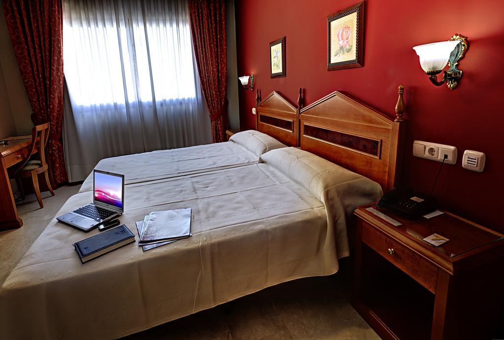 Hotel Tocina Business Albolote Room photo